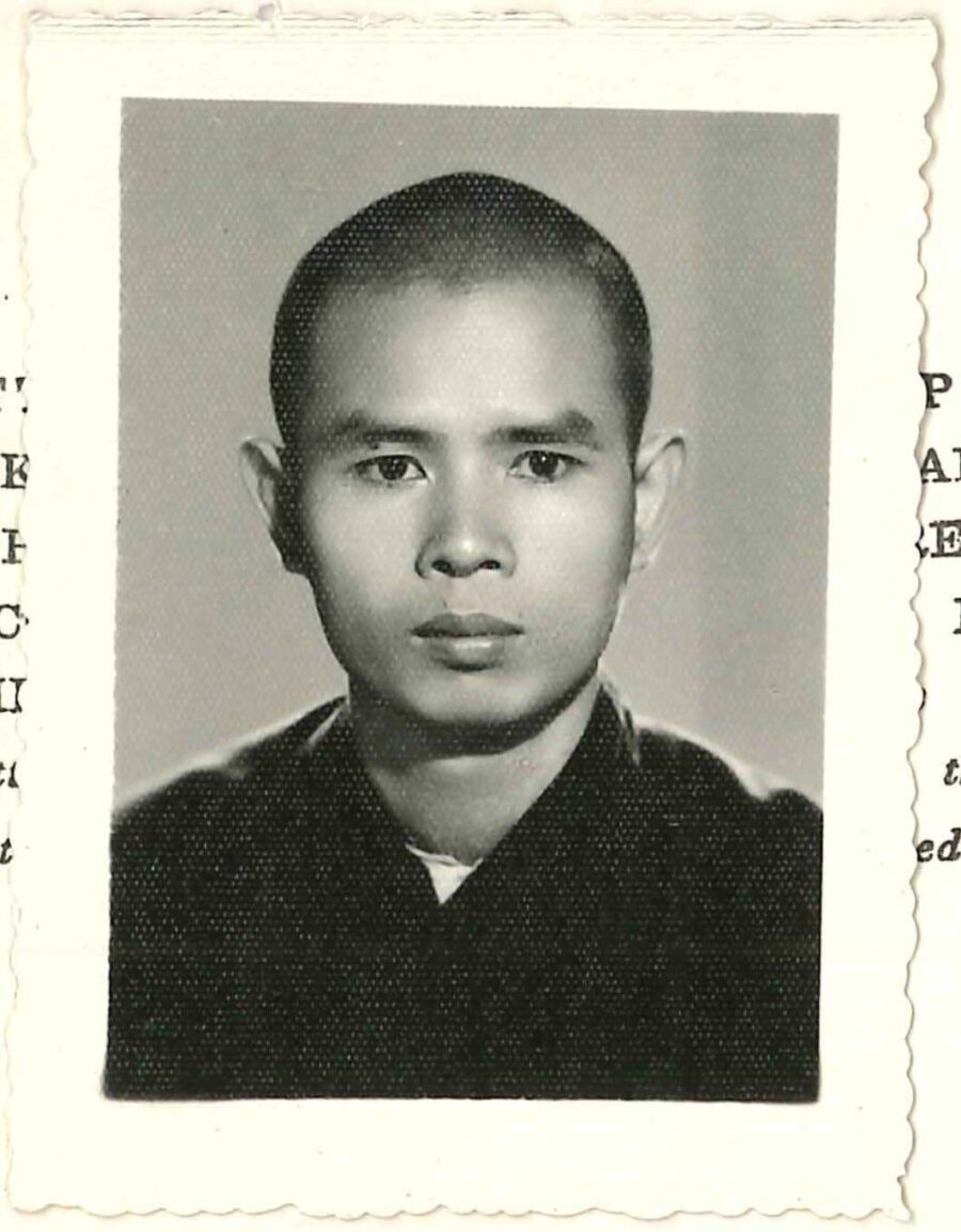 2212 Nhat-Hanh-Photo